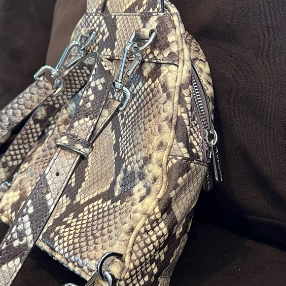 Michael Kors jet set leopard print backpack - Picture 6 of 10